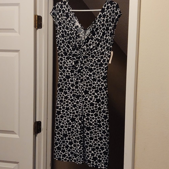 Very cute drrss - Picture 1 of 2